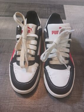 Puma White Black & Red Low-Top Sneakers